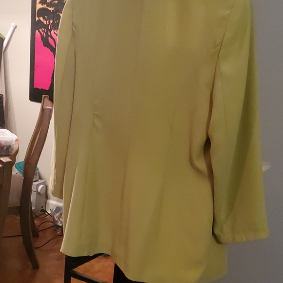 Malinas's womens suit - Picture 2 of 5